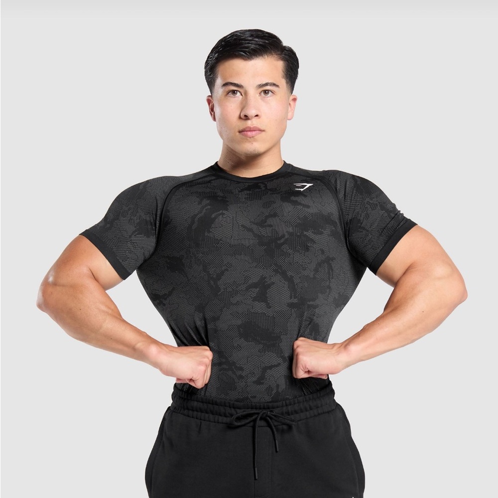 New Shirt gymshark L